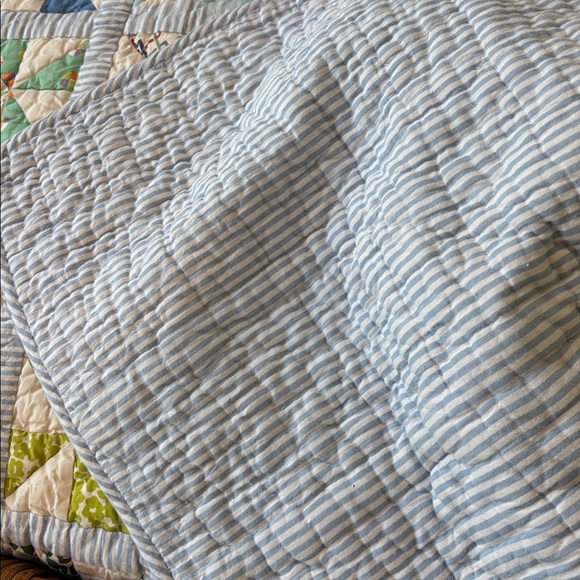 Garnet Hill Pinwheel Quilt and shams Full/Queen - Picture 7 of 9